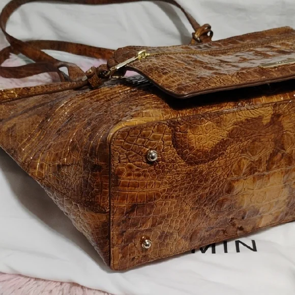 SALE! Auth Brahmin Melbourne Athena Pecan Crocodile Embossed Tote W Attached Bag - Picture 5 of 15